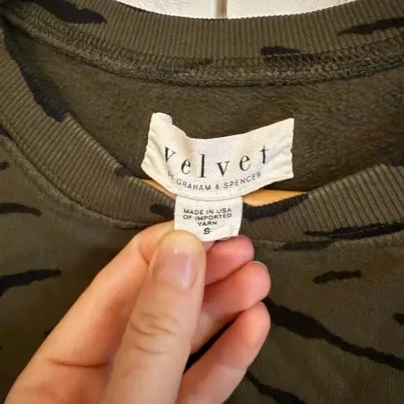 Velvet by Graham & Spencer Green Animal Print Cropped Sweatshirt - Picture 2 of 5